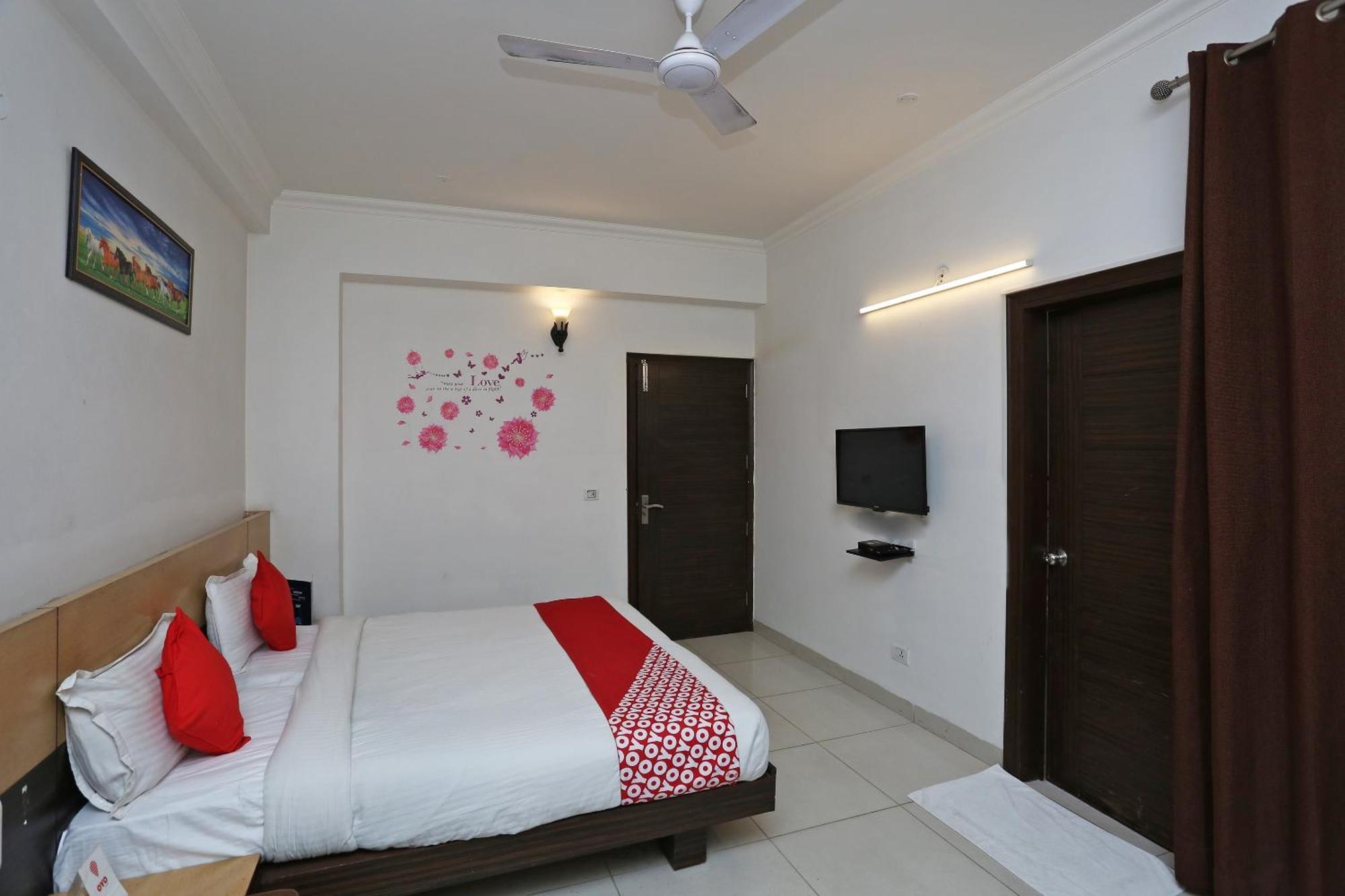 OYO 531 Hotel Cyber Inn Gurgaon Exterior foto
